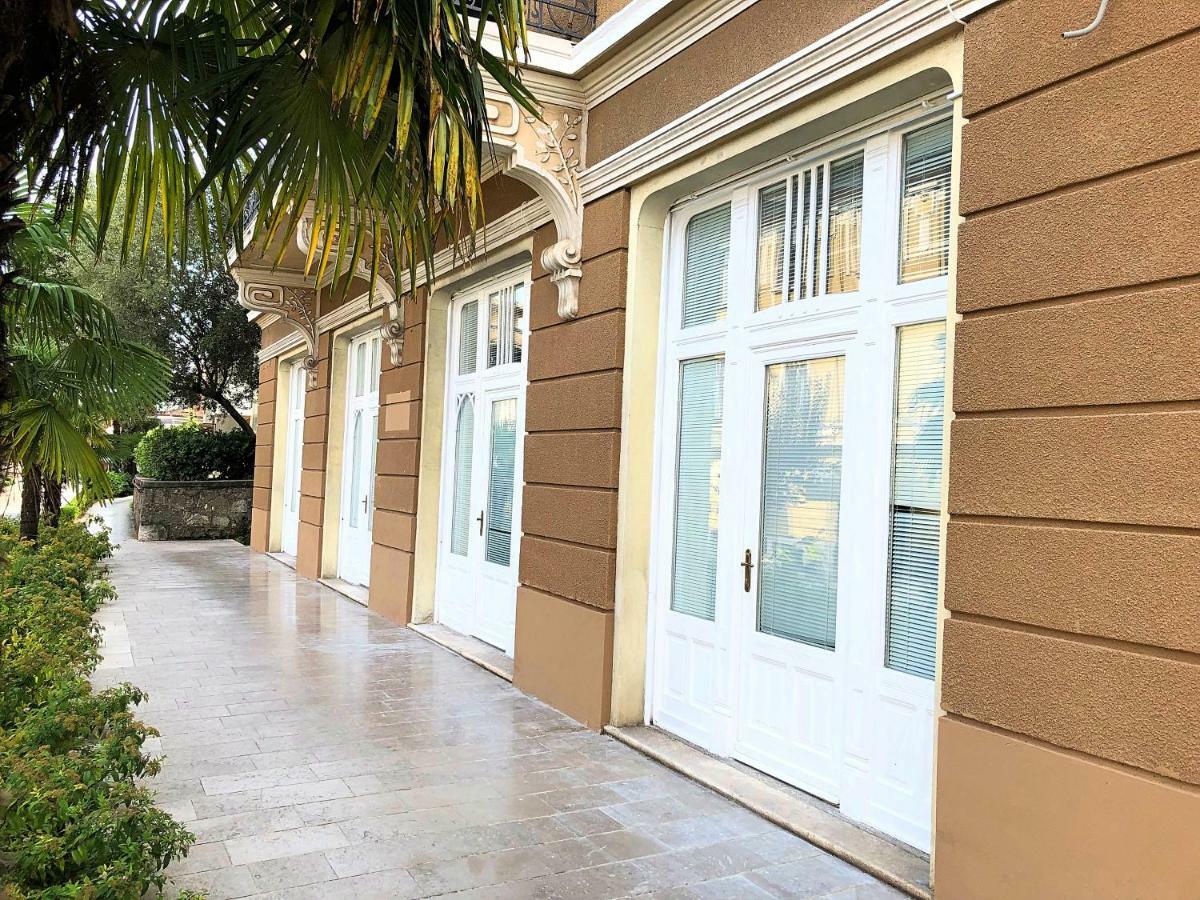 4 Center Apartments Lovran Exterior foto